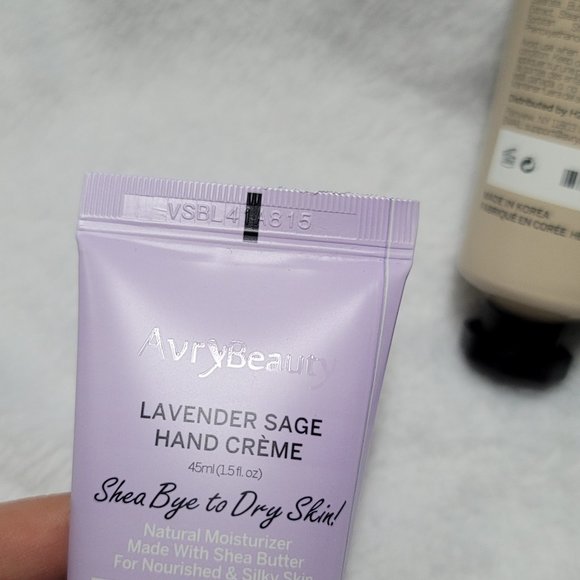 Avry beauty pack of 3 hand creams 1.5 fl oz each - Picture 4 of 4